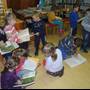 Děti z mateřské školy navšítily knihovnu 2